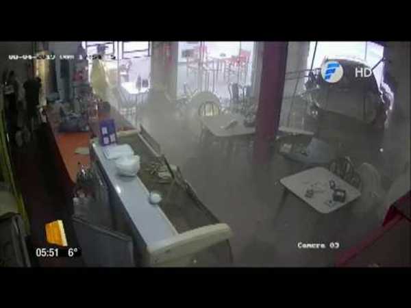 Se salva de milagro, tras violento choque