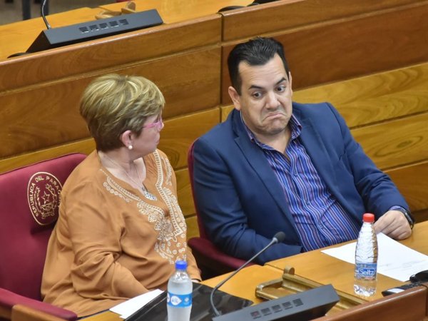 PDP, a favor de juicio político a Mario Abdo y Hugo Velázquez