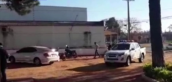 Delincuentes se alzan con G. 60 millones en violento asalto | Noticias Paraguay