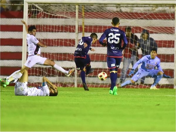 Miranda pidió falta en la jugada del gol