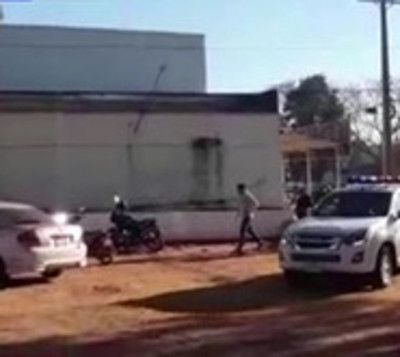 Delincuentes se alzan con G. 60 millones en violento asalto - Paraguay.com