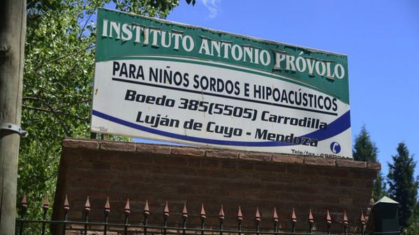 Dos curas al banquillo en Argentina por abuso sexual de niños sordos