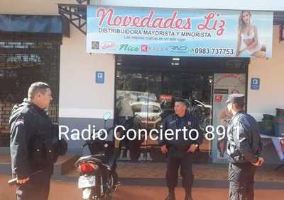 Asaltan local comercial