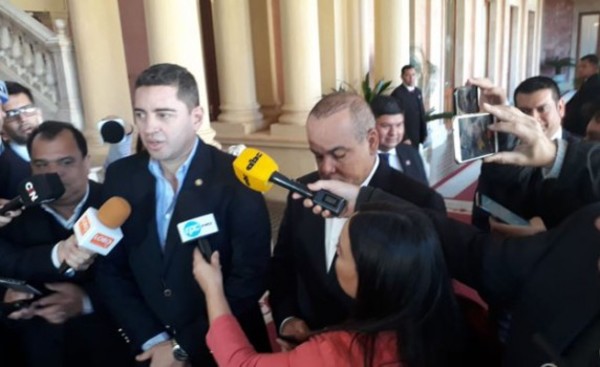HC y Añeteté se unen para evitar juicio político