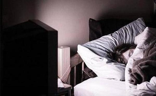 Recomiendan dormir a oscuras para buena producción de melatonina - ADN Paraguayo