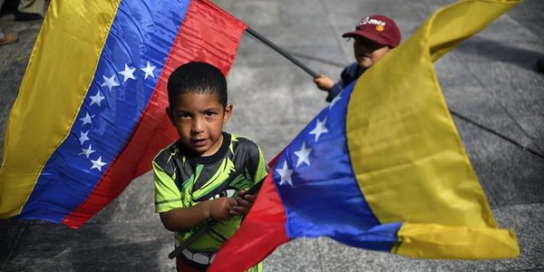 Otorgarán nacionalidad colombiana a 24.000 niños venezolanos en "riesgo de apatridia" - ADN Paraguayo