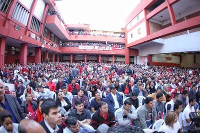 DIRIGENTES DE BASES COLORADAS PIDEN UNIDAD A LOS LÍDERES