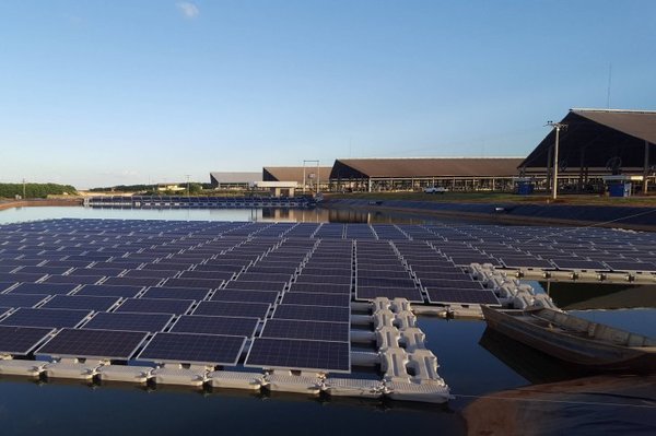 MUNDO | Brasil inaugura su primera planta flotante de generación solar