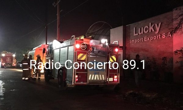 Bomberos controlan principio de incendio en zona del Mercado de Abasto