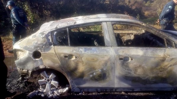 Hallan al menos un cuerpo calcinado en vehículo con chapa paraguaya en Brasil - Nacionales - ABC Color