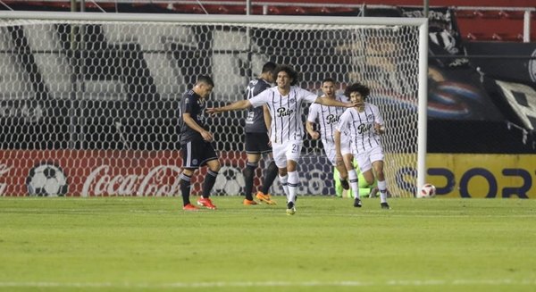 Con autoridad, Libertad fulmina el invicto de Olimpia