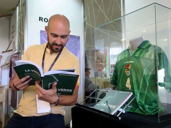 La Verde, la historia de la selección boliviana contada con 74 camisetas
