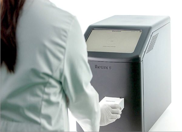 El ofrecimiento de pruebas en el caso Theranos