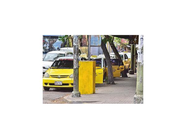 Buscarían que taxis utilicen plataformas como Uber y Muv