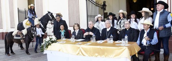 Jineteada, procesión náutica y misas en aniversario y fiesta patronal de Asunción - Locales - ABC Color