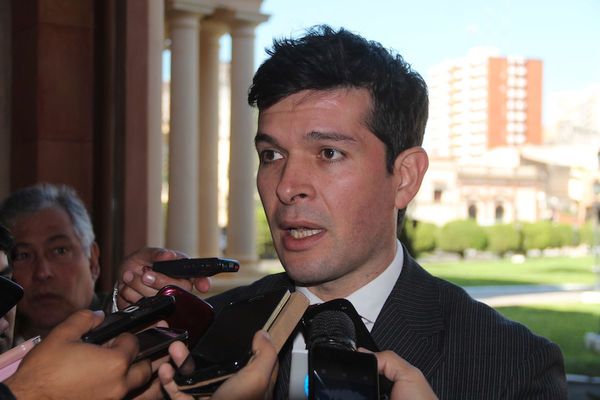 Godoy dice sí al juicio político