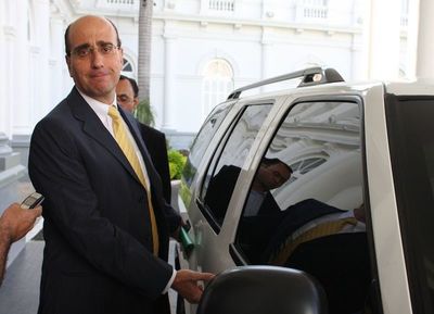 Mateo Balmelli: Improvisación en Itaipú raya “la traición a la Patria”