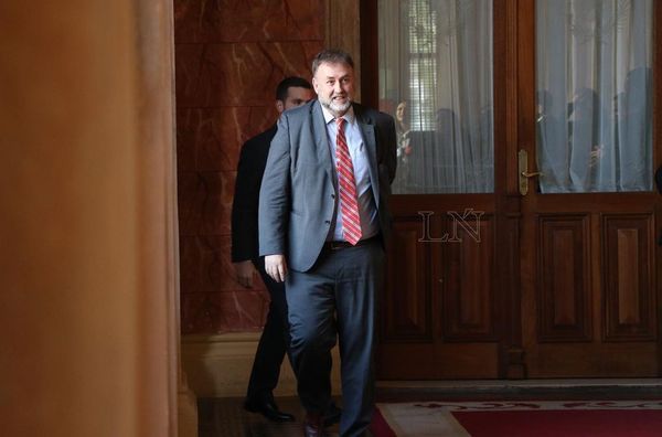 MARIO ABDO CONFIRMA RENUNCIA DE BENIGNO LÓPEZ