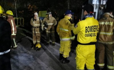 Susto por principio de incendio en importadora del Mercado