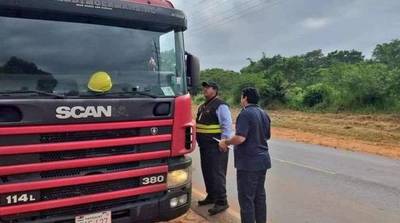 Camioneros sufren de irregularidad laboral