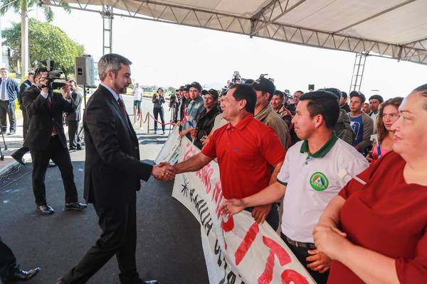 Durante “visita espontanea”, esta vez de Cañicultores, Marito le dice a los que “le quieren echar”, que se apuren - ADN Paraguayo