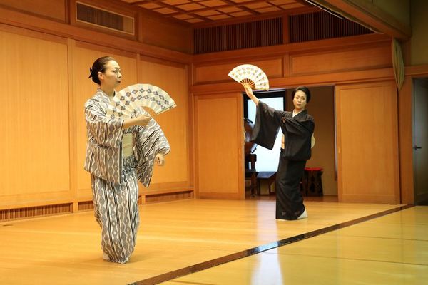 En el moderno Japón, el mundo de las geishas sigue fiel al pasado  - Cultura - ABC Color