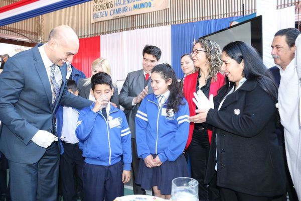 Campaña de desparasitación masiva llegará a un millón de escolares