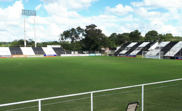 HOY / No les gusta la opción de jugar en cancha del Deportivo Santaní