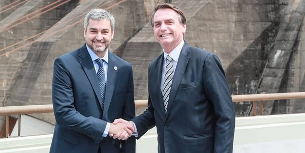 Escándalo por acuerdo energético también complica a Bolsonaro