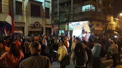 Gritos a favor del juicio políticos en las calles de Asunción - Nacionales - ABC Color