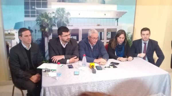Patria Querida se suma a juicio político a Abdo Benítez - Nacionales - ABC Color