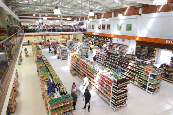 Desaceleración económica se nota en el desempleo y menos consumo
