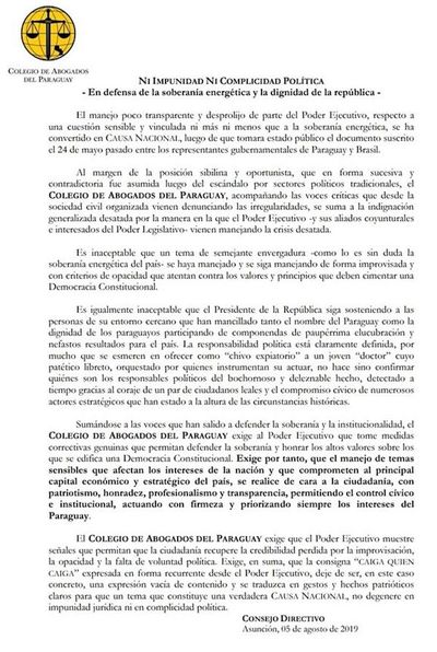 Abogados critican manejo de crisis