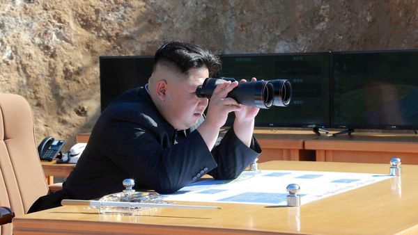 Kim: Misiles norcoreanos son “advertencia para los EEUU”