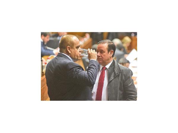 Cuevas seguirá con sus fueros con guiño de sus colegas