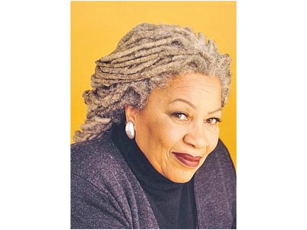 Muere escritora Toni Morrison