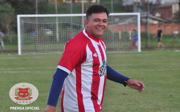 Jugadores de 3 Corrales nuevamente van a paro por falta de pago