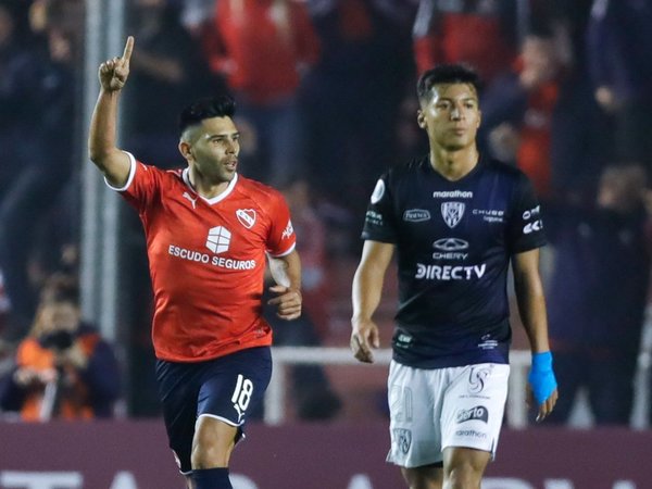 Independiente se recupera y consigue una victoria en el último minuto