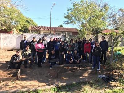 EBY apoya preparación de huertas en escuelas de Misiones - Digital Misiones