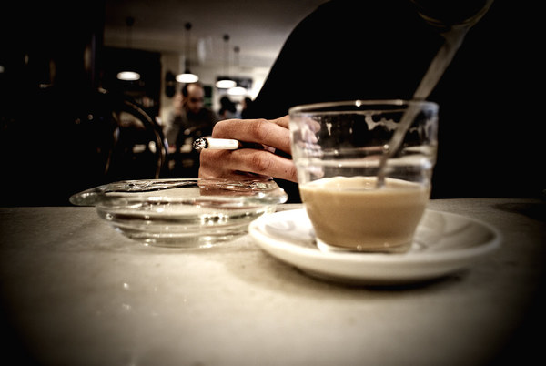 La nicotina produce más insomnio que un café