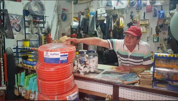 Ferretero devuelve Gs. 6 millones que cliente olvidó en su el local