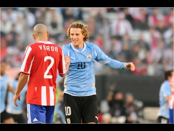 FORLÁN ANUNCIA SU RETIRO DEL FÚTBOL A SUS 40 AÑOS