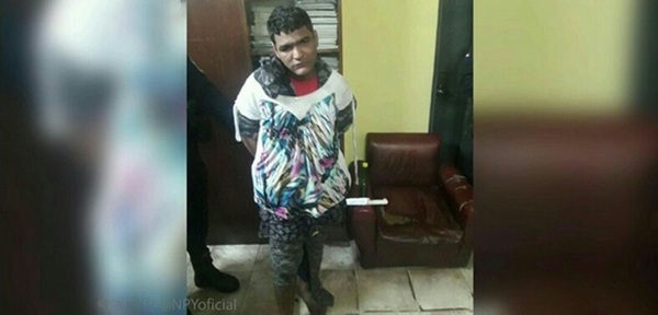 Intentó escapar de la Policía vestido de mujer | Noticias Paraguay