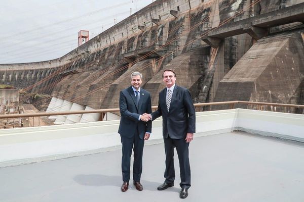Bolsonaro direccionó acta para beneficiar a empresa de su hijo, dice diputado del PT