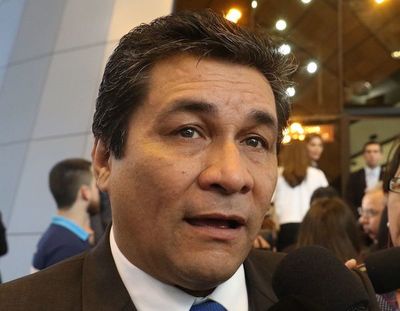 “Marito está enjaulado y la llave tiene Horacio Cartes”, dice senador