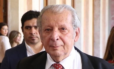 HOY / Calé: "Procurando asegurar los votos para que no prospere el intento golpista"