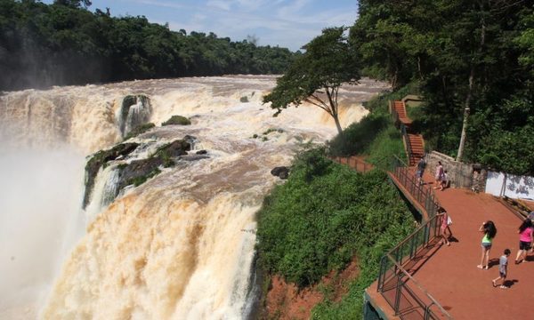 AQUA Paraná pretende aumentar precio de entrada a los Saltos del Monday