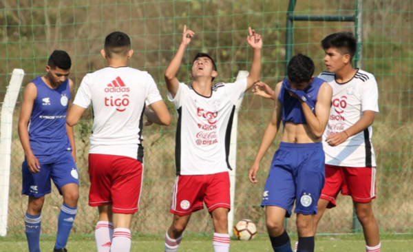 HOY / Sub 15 albirroja golea en amistoso