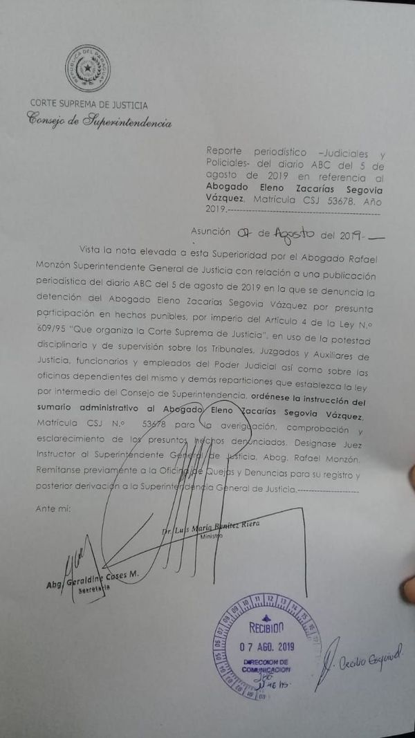 Dictan sumario administrativo a abogado sospechoso de liderar banda criminal - Nacionales - ABC Color