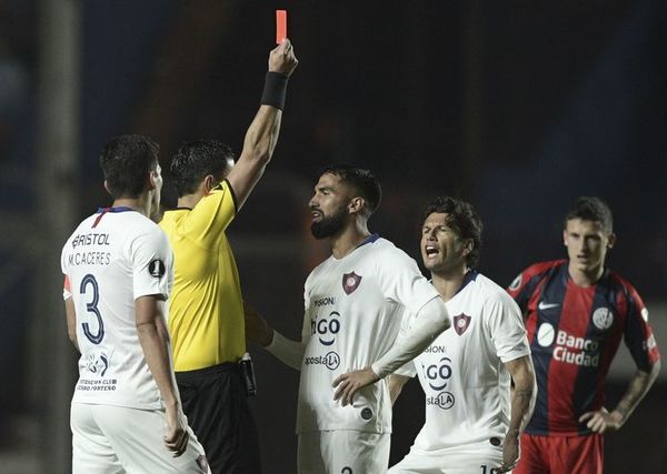 Espínola está habilitado para cuartos - Fútbol - ABC Color
